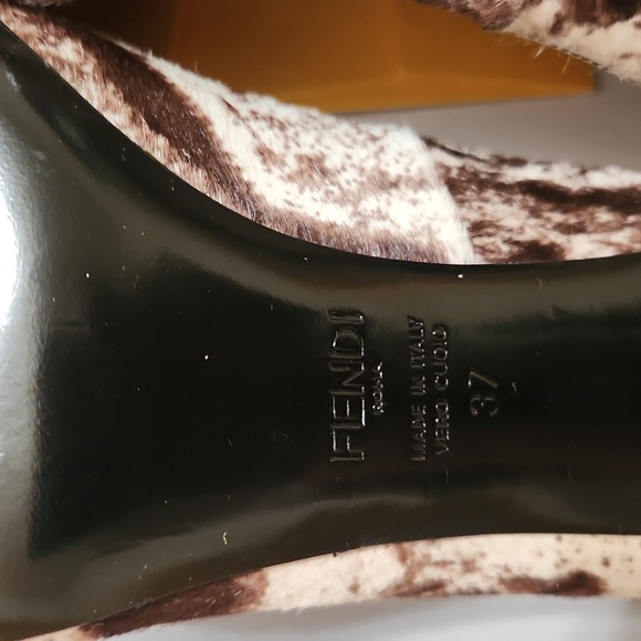 Fendi Calf Leather Fur Pump - Picture 5 of 6